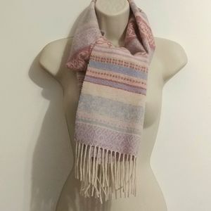 DONATED) 🆕NWOT Wool Scarf